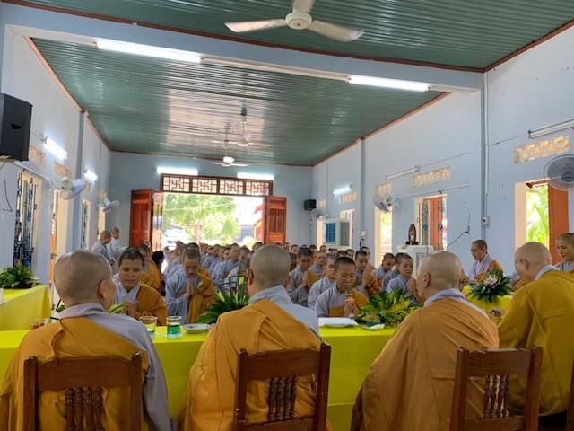 Phân ban Ni giới Trung Ương thăm chư Ni tỉnh Bình Định và Cư xá Ni trường TCPH Bình Định