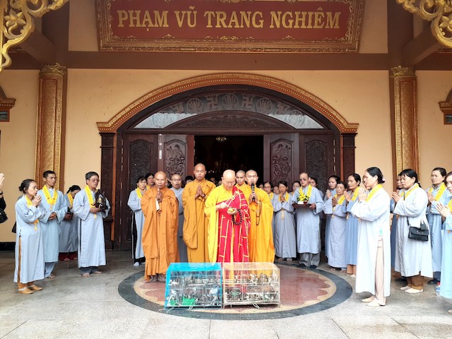 Quy Nhơn: Chùa Liên Hoa Tp. Quy Nhơn – Khóa Tu cuối năm Canh Tý
