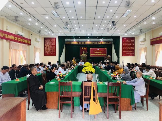Phù Mỹ: Gặp mặt chức sắc tôn giáo cuối năm Canh Tý