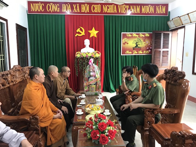 An Nhơn: Ban Trị sự GHPGVN thị xã An Nhơn chúc tết Chính quyền thị xã