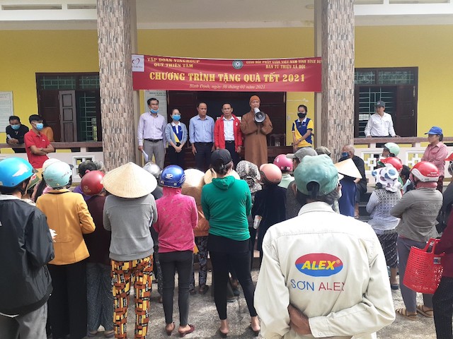 Quỹ Thiện Tâm – Tập đoàn Vingoup phát quà tết tại tỉnh Bình Định năm Tân Sửu 2021