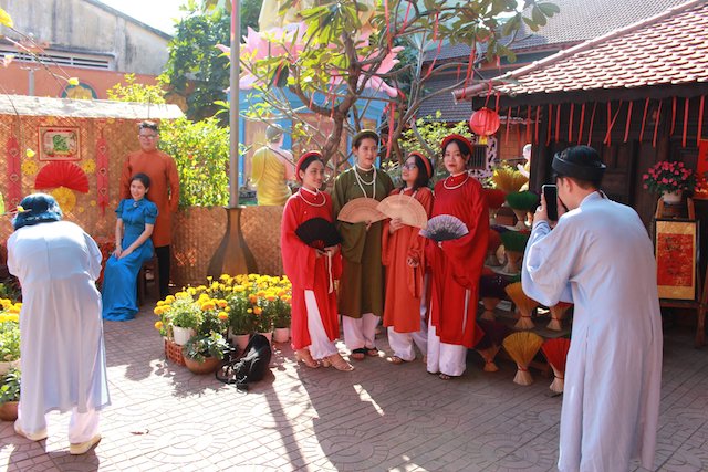 Tết Cổ truyền dân tộc: Người trẻ về chùa nên biết