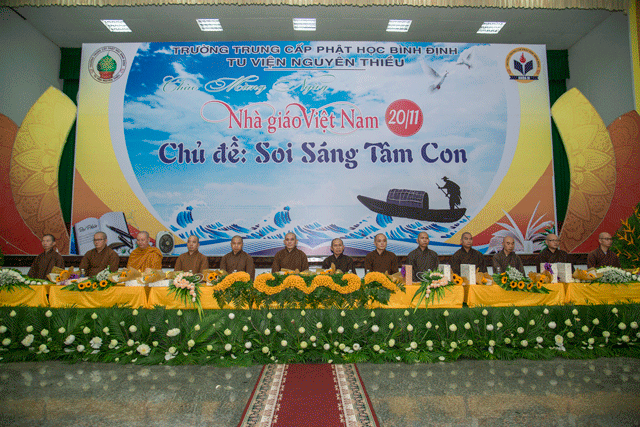 Lễ tri ân ngày nhà giáo Việt Nam tại Trường TCPH Bình Định