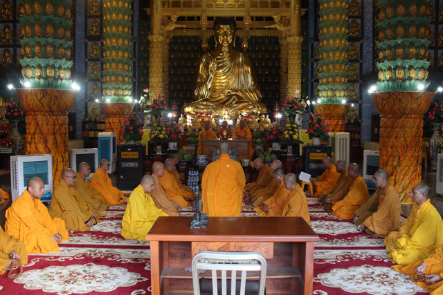 Quy Nhơn: Chư Tăng thành phố Quy Nhơn Bố Tát kỳ 2 tại Tổ đình Minh Tịnh