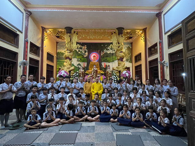 An Nhơn: GĐPT Long Đa phát nguyện huy hiệu hoa sen