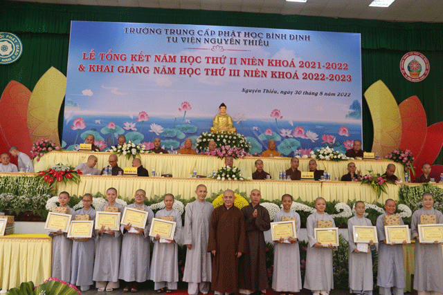 Quy Nhơn: các tự viện phát quà tháng 7 mùa Vu lan