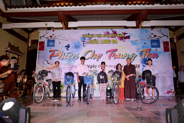 An Nhơn: Chùa Long Đa tổ chức “Phiên chợ Trung Thu” Năm 2022